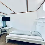 Ξενοδοχείο με διαμερίσματα Monteurzimmer - Worker's - Zimmerzuvermieten In Baeriswil Bariswil