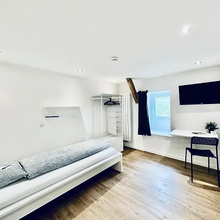 Monteurzimmer - Worker's - Zimmerzuvermieten In Baeriswil Aparthotel