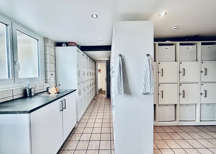 Ξενοδοχείο με διαμερίσματα Monteurzimmer - Worker's - Zimmerzuvermieten In Baeriswil *