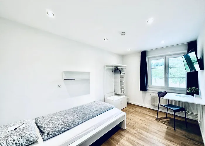 Monteurzimmer - Worker's - Zimmerzuvermieten In Baeriswil * Bariswil