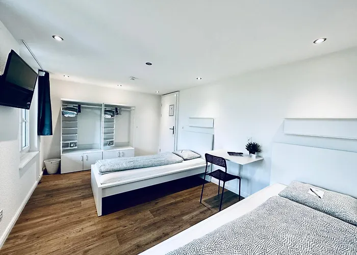 Monteurzimmer - Worker's - Zimmerzuvermieten In Baeriswil Апарт-отель